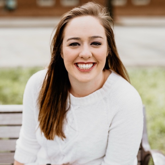 Meet your Posher, Jessica - Picture 1 of 1